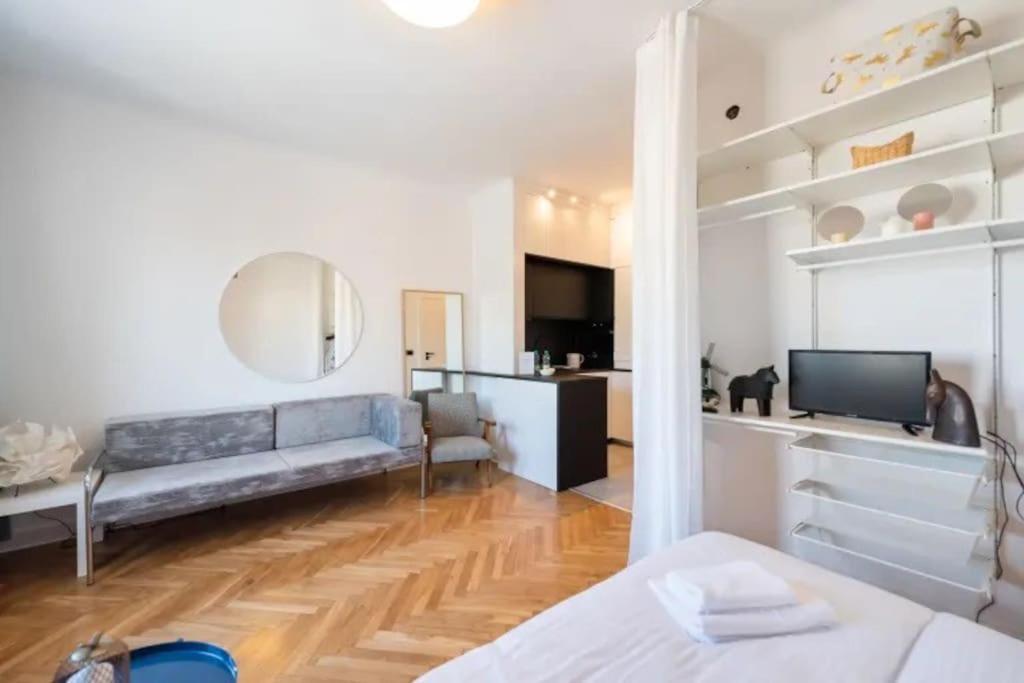 Cutest Studio With Best Location Varsavia Esterno foto