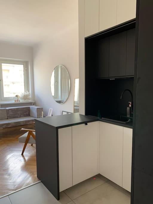 Cutest Studio With Best Location Varsavia Esterno foto