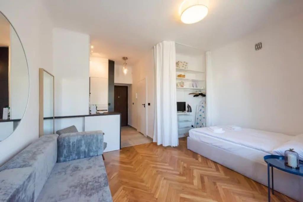 Cutest Studio With Best Location Varsavia Esterno foto